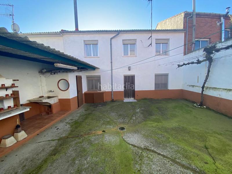 Foto 308e5ffb-0e5a-4c33-b643-b8dc39e73f0e. Casa amb calefacció aparcament a Algadefe