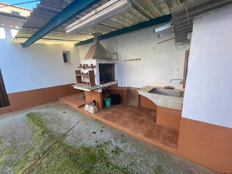 Foto 3527b75b-0e0d-43c4-bae2-ec321124fa41. Casa amb calefacció aparcament a Algadefe