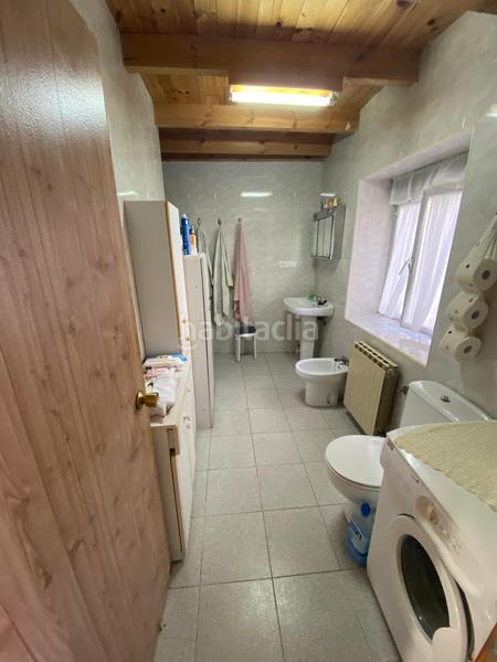 Foto dba76bf3-a781-4f76-b0a4-bf3141d71e76. Casa amb calefacció aparcament a Algadefe