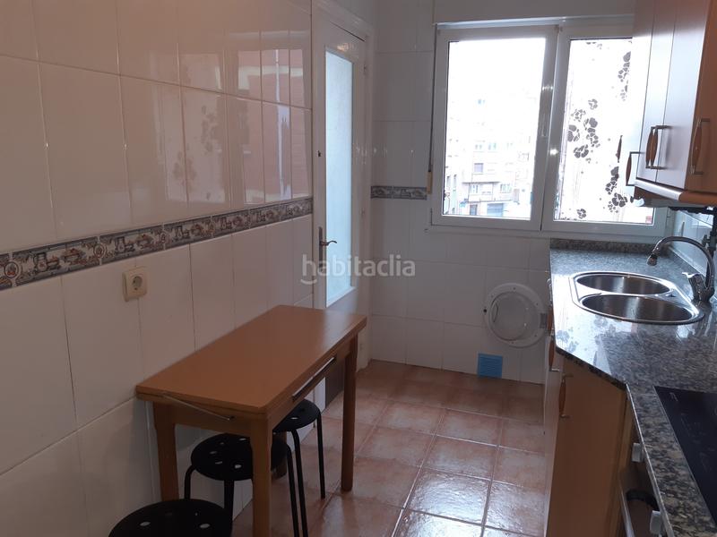Foto 50df258b-9814-456e-a32e-bcec2299292f. Flat with heating in Pumarín Gijón