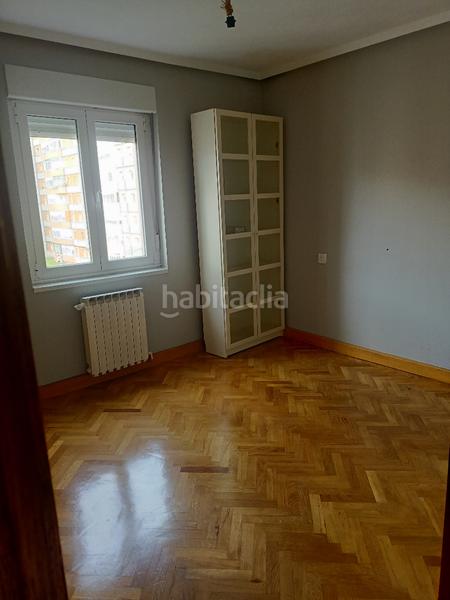 Foto 54ab208f-1481-4644-9107-cf888451161b. Flat with heating in Pumarín Gijón