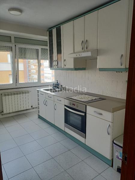 Foto 8f157ebe-9449-41ea-85cb-ac40b16f8de2. Flat with heating in Pumarín Gijón