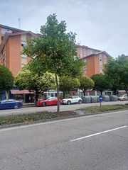 Pis  Avenida de gaspar garcía laviana. Se vende piso de 4 dormitorios pumarin