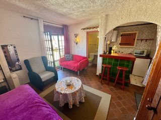 Studio  Carrer de sant morí. Estudio en empuriabrava