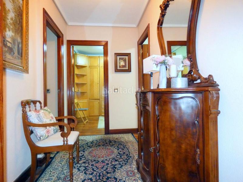 Foto 0156e9cb-5f0c-4a09-af08-012e8c227878. Pis amb calefacció aparcament a Santutxu-Basarrate Bilbao