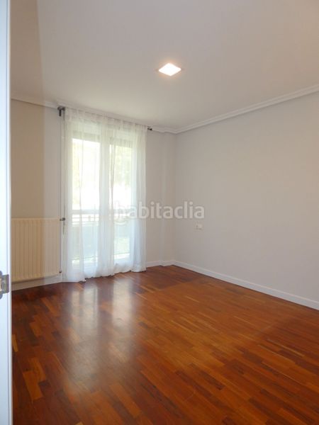 Foto 578c91ba-47ab-4557-8b0c-9029a70422f4. Apartament amb calefacció a Atxuri Bilbao