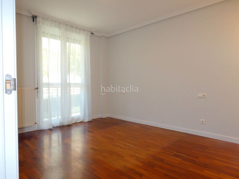 Foto 5f2ca360-9a80-4a03-9f71-100a1b261426. Apartament amb calefacció a Atxuri Bilbao
