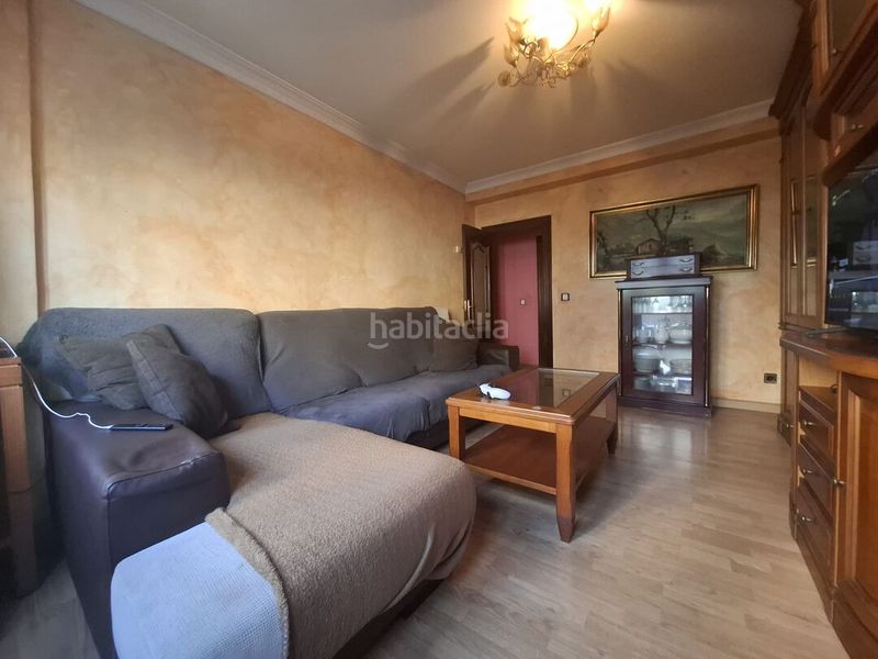 Foto c42d8b3c-795f-473d-a968-075eac74e152. Flat with heating in Llano Gijón
