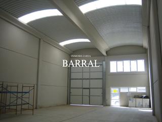 Nau industrial a Parque del Queiles. 12 naves a la venta en polígono las labradas