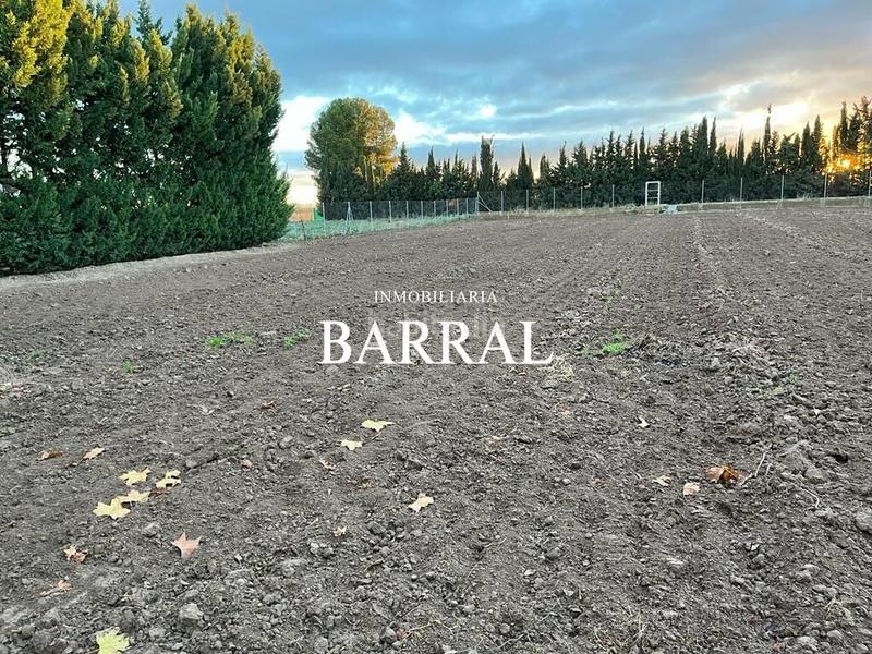 Foto a5933566-446c-4063-b9c9-07d23dd36def. Wohngrundstück in Cortes