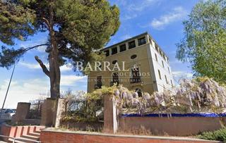 Lloguer Oficina a Azucarera. Oficinas de alquiler en un edificio singular rehabilitado, con a