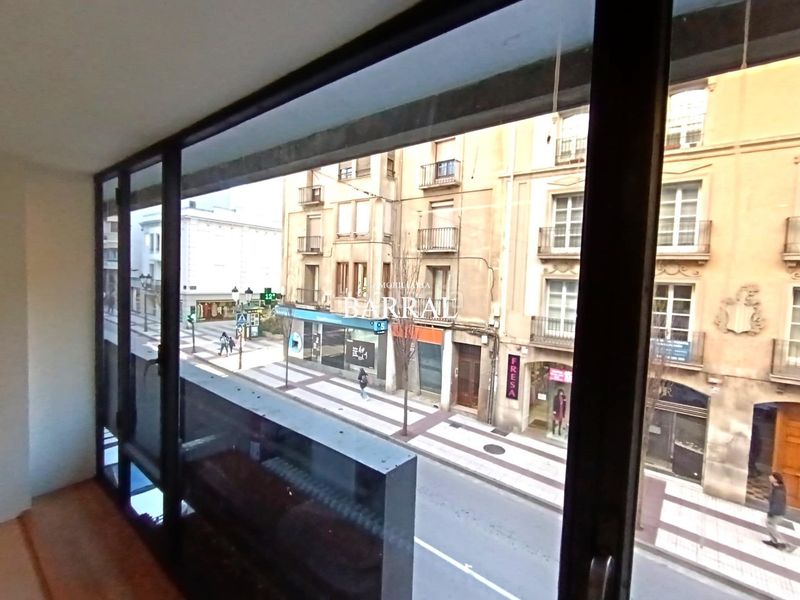 Foto 22a555f3-359f-4e98-b012-4e3099eacf0c. Oficina a Centro Tudela