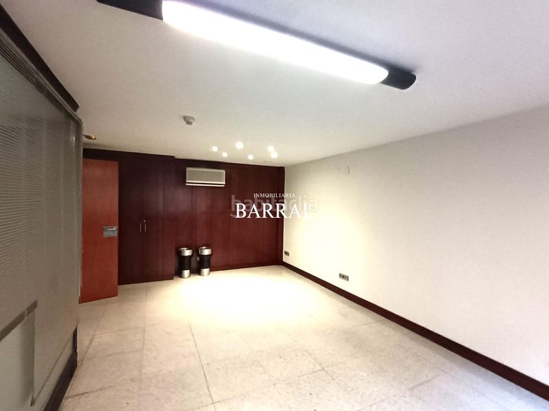 Foto a64a894a-bc7b-48bb-a34d-06beb793bdb5. Oficina a Centro Tudela