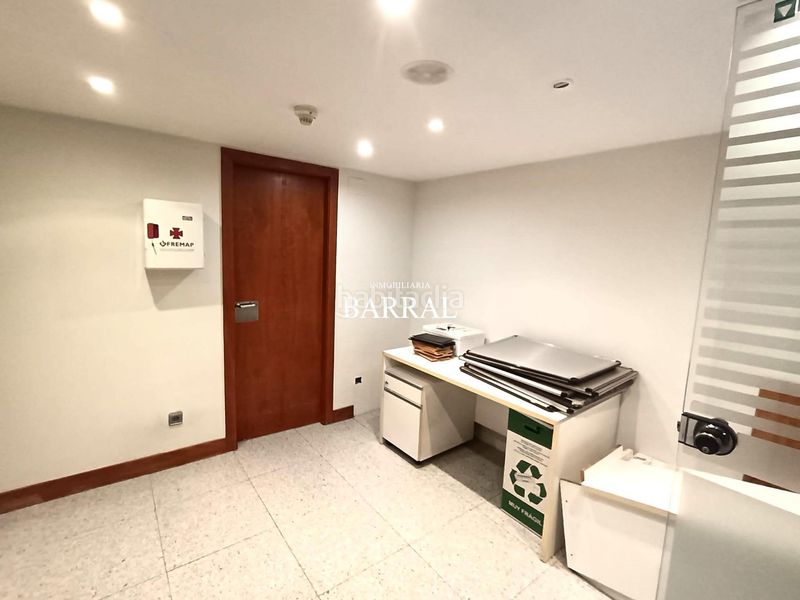 Foto a8a5e73e-0f1c-475a-b612-d1904b094c01. Oficina a Centro Tudela