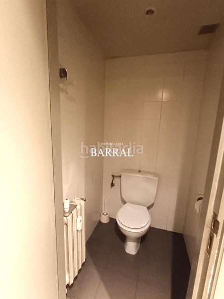 Foto f501383d-21b3-4bf7-a58e-7cd6acd6960f. Oficina a Centro Tudela