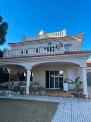 Lloguer Casa a Mas Mel. Se alquila los 3 meses de verano para una familia