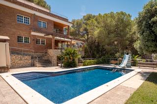 Chalet in Carrer alt empordà 73. Casa con vista  al mar en zona privelegiada