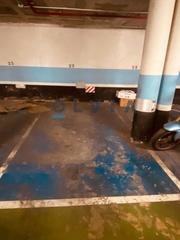 Autoparkplatz in Poble - Casc Antic. Plaza de parquing