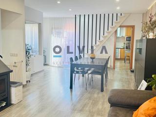 Maison à Poble - Casc Antic. Casa muy luminosa en perfecto estado