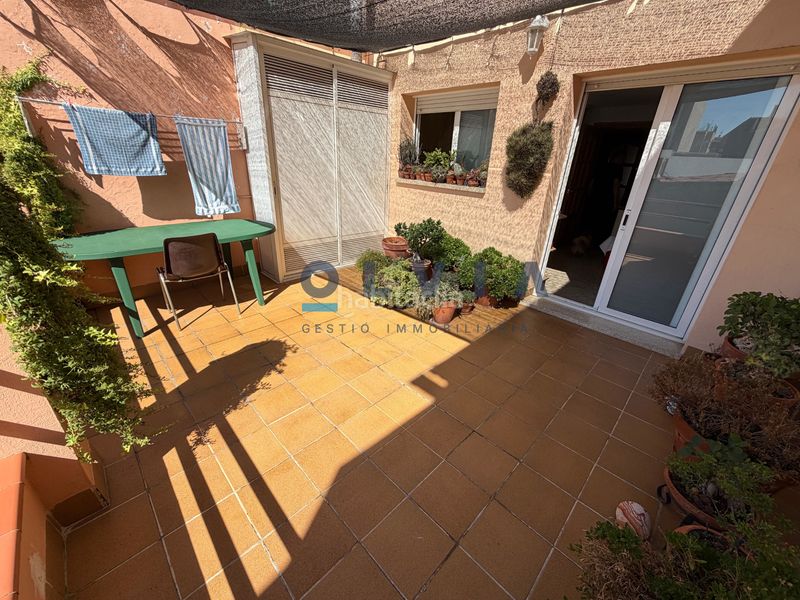 Foto 8e22245d-1d76-4f12-8255-dfba59d427f1. Zweistöckige wohnung mit heizung in Sant Pere Nord Terrassa