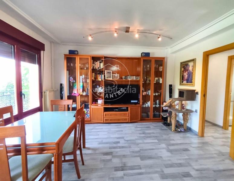 Foto a5442038-cd6e-419d-9c9b-c4ff6a5445f8. Piso vivienda reformada, luminosa, con terraza y garaje en la txantrea en Pamplona / Iruña