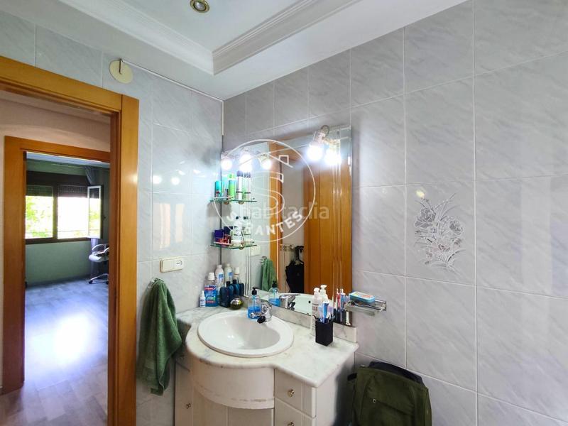 Foto fecafdd1-6294-4d2f-851d-35afe67683b3. Piso vivienda reformada, luminosa, con terraza y garaje en la txantrea en Pamplona / Iruña
