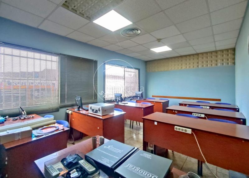Foto 3fe0e33c-4866-43d1-82bc-e59088683951. Nau industrial a calle p 60 a Aranguren