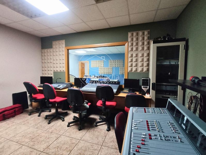 Foto bd4dfdfa-49ff-46dd-9faa-92d621b56f80. Nau industrial a calle p 60 a Aranguren