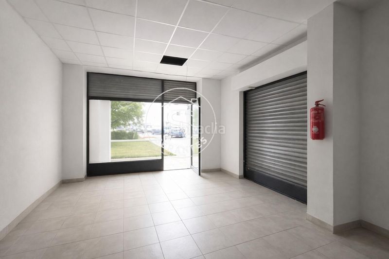 Foto ef666a6c-96b6-480b-a73a-ddf271c0c642. Business premise in Chantrea Pamplona / Iruña
