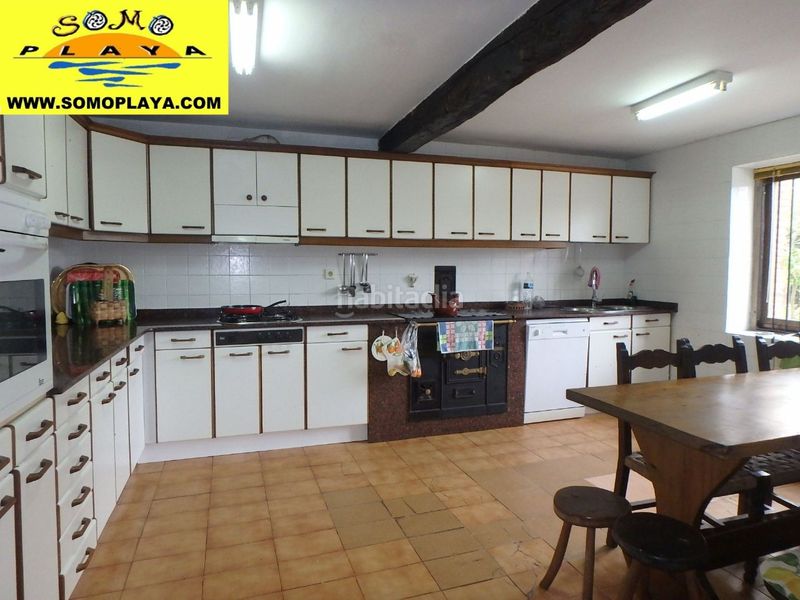 Foto ff1394d0-90ec-4670-935b-e10d004996af. Casa a Castanedo Ribamontán al Mar