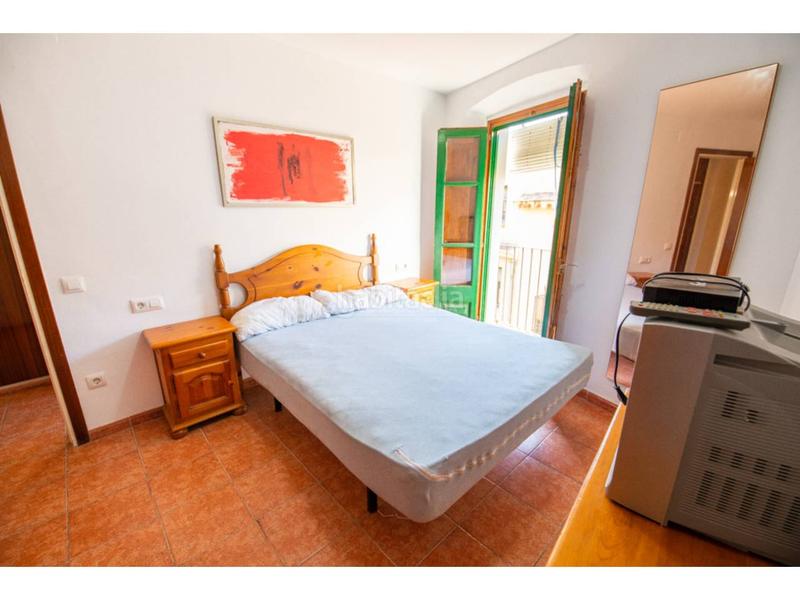 Foto efde1be3-4974-4829-9c07-a3463e3ab722. Alquiler piso en força 7 se alquila piso reformado por temporada barri vell 11 meses en Girona