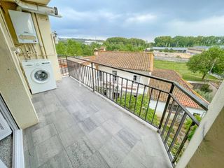 Affitto Appartamento in Calle sant gregori 109. Piso con terraza de 3 dormitorios en fontajau  domeny