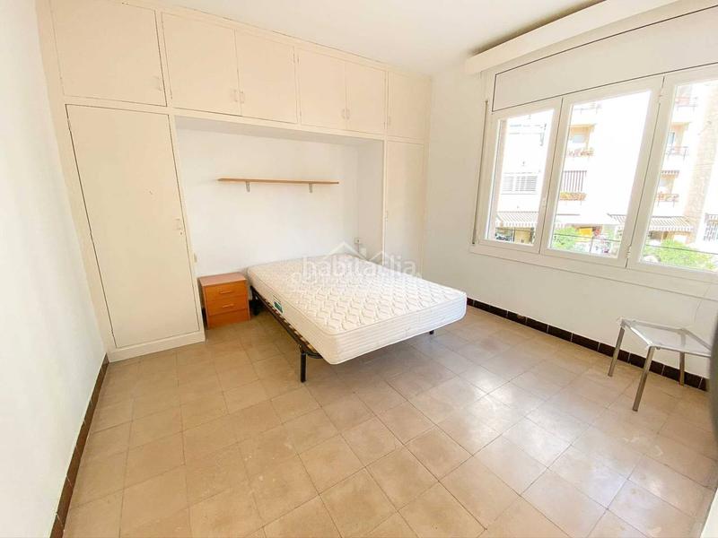 Foto 5e8f99d4-3f70-467f-8dbd-f586df31ef30. Alquiler piso  muy centrico ideal estudiantes o para compartir en Girona