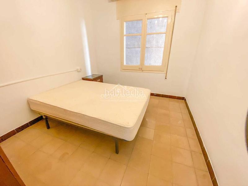 Foto cf777d03-1dbf-4841-97e8-3faefd90d5f8. Alquiler piso  muy centrico ideal estudiantes o para compartir en Girona
