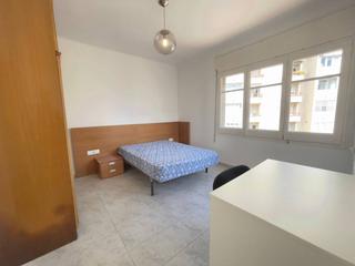 Miete Etagenwohnung  Joan maragall. Piso muy centrico  ideal estudiantes o para compartir