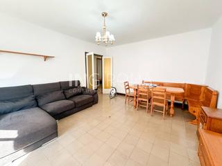Location Appartement  Joan maragall. Piso muy centrico  ideal estudiantes o para compartir
