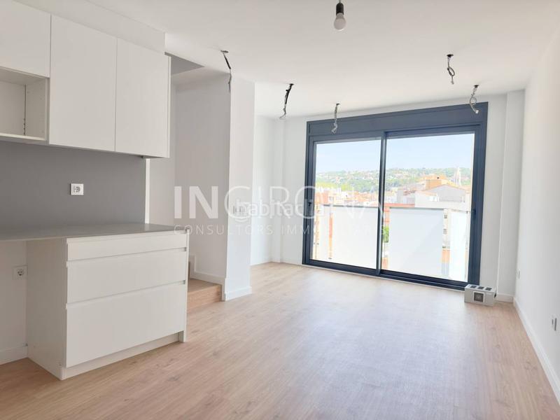 Foto 78dc1fc8-ac79-4d5f-93c7-09fb83e63901. Rent penthouse with heating in La Devesa Girona