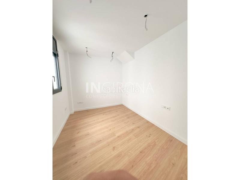 Foto c2da2f76-32ee-4c01-8eab-c36fcea6e21f. Rent penthouse with heating in La Devesa Girona