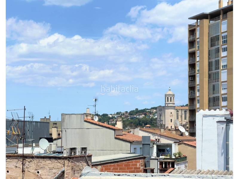 Foto 2adb6862-cb69-4841-8115-3a4c334f4760. Alquiler piso increíble piso muy céntrico y totalmente reformado con acabados de máxima calidad en Girona