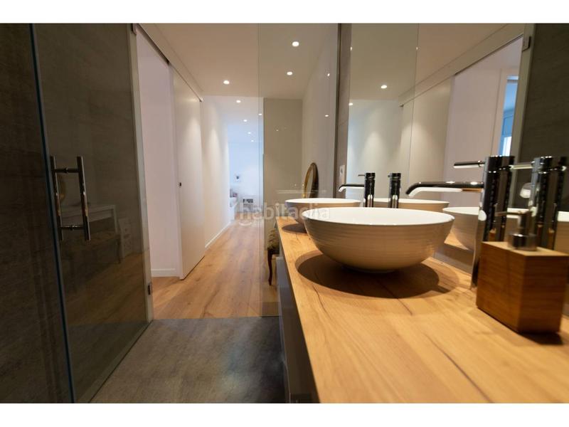 Foto 635e298b-b387-43f2-9c92-4d19b871237f. Alquiler piso increíble piso muy céntrico y totalmente reformado con acabados de máxima calidad en Girona