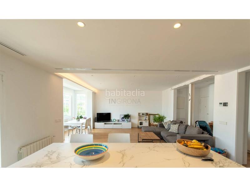 Foto 9f51c58e-a680-4b8e-8732-1b9124e9dd04. Alquiler piso increíble piso muy céntrico y totalmente reformado con acabados de máxima calidad en Girona