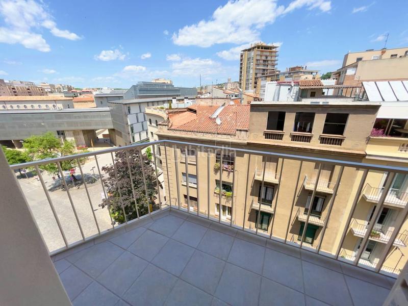 Foto e9add575-5c71-4bdd-ba90-bbe2a437e8ec. Alquiler piso increíble piso muy céntrico y totalmente reformado con acabados de máxima calidad en Girona