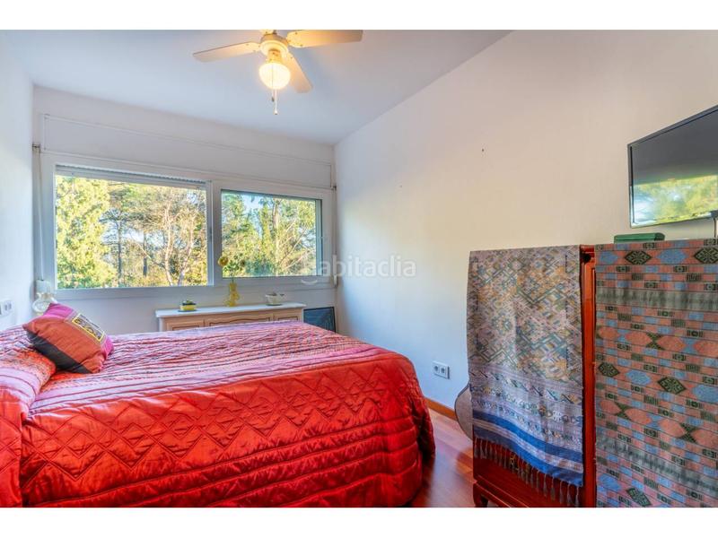 Foto c7ba1b6e-e357-4485-887d-d085b085d193. Ático exclusivo ático reformado en Montjuïc con vistas panorámicas a la ciudad y la montaña en Girona