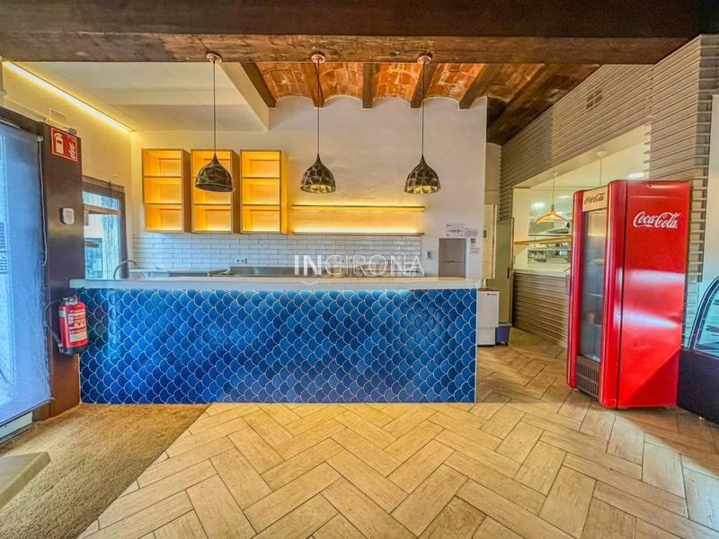 Foto 6c5244b3-1ba7-44ef-a413-7ef4e8e57d07. Lloguer local comercial a Nucli Antic Escala (L´)