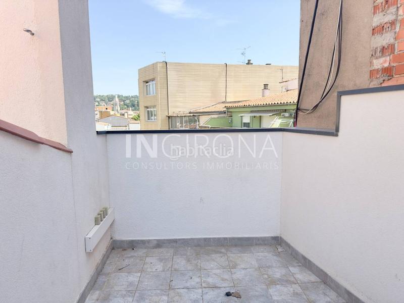 Foto 506fdfb2-dc03-4a71-a29e-c958855d7a8b. Rent penthouse with heating in La Devesa Girona