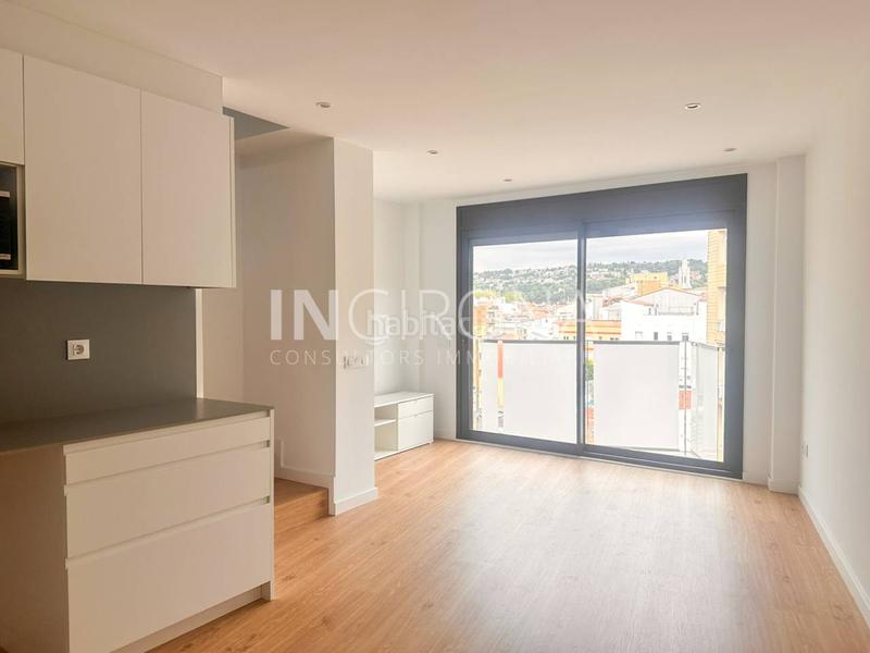Foto 52f8634a-a3ee-4932-b31d-49a57fae2f53. Rent penthouse with heating in La Devesa Girona