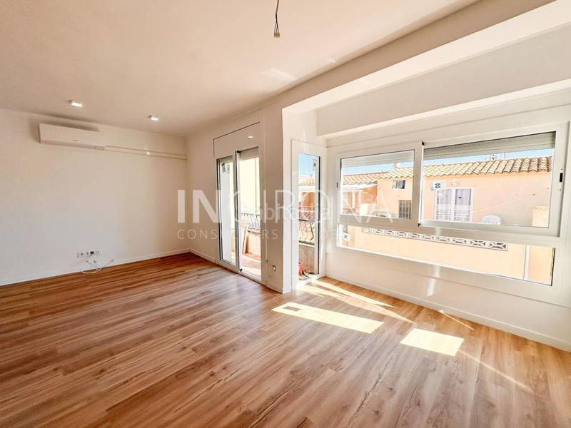 Foto f5751e42-14af-498a-b25b-75979dd0c8a8. Rent flat with heating in Nucli Antic Escala (L´)