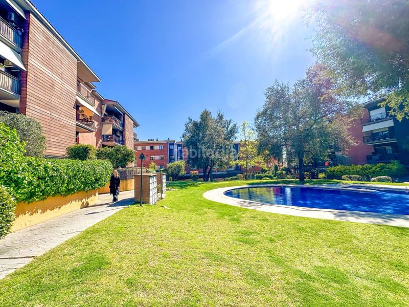 Foto a1167777-2dfc-47d5-a4a7-5825f05113f8. Pis amb calefacció aparcament piscina a Montjuïc Girona