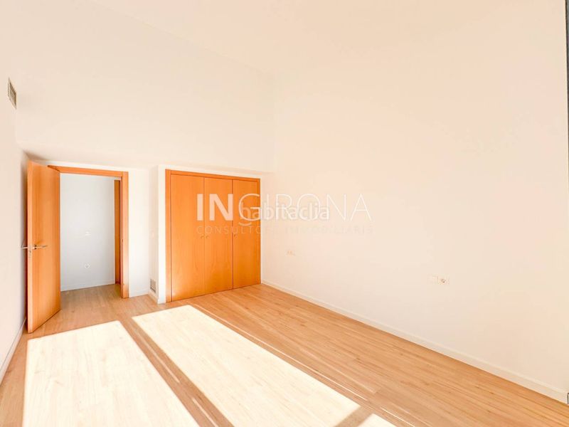 Foto 1862c5b2-47d8-4dd0-b38e-dc2ab4d89a75. Pis amb calefacció a Montilivi Girona