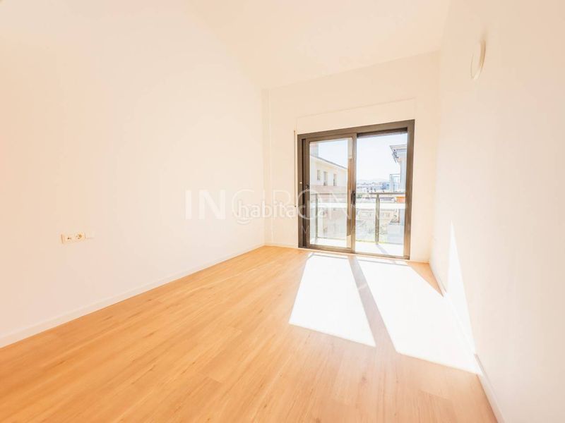 Foto 916b9d0d-b3b5-4eac-8a67-46e5d5bd8811. Pis amb calefacció a Montilivi Girona